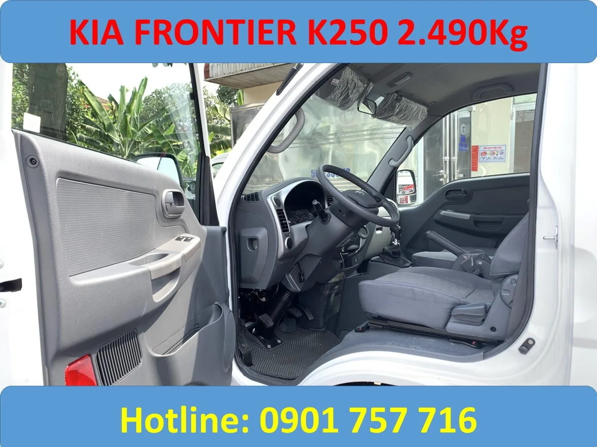 Kia K250 thùng kín giá lăn bánh